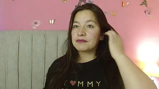 Snapshot of monickhot303av chatting on 09.28.25 monickhot303av online show from 09.28.25