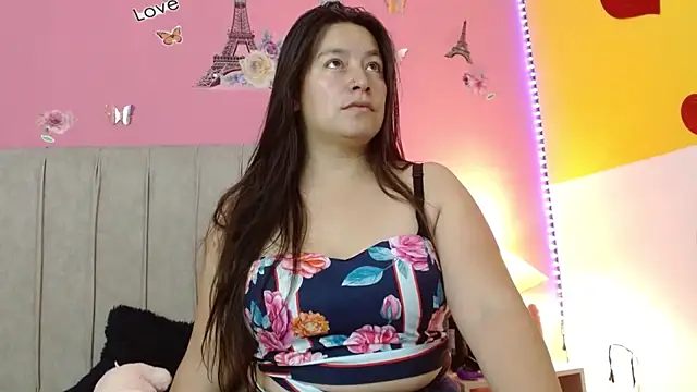 Snapshot of monickhot303av chatting on 09.30.25 monickhot303av online show from 09.30.25