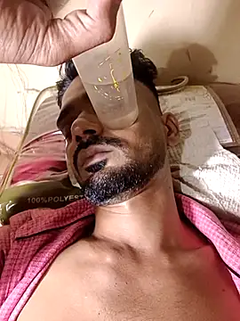 Snapshot of saggy1218 chatting on 12.13.25 saggy1218 online show from 12.13.25