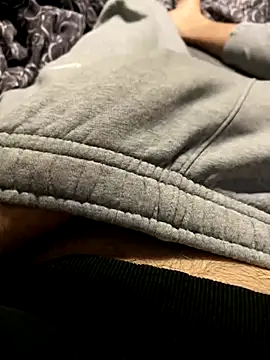 Snapshot of saschboy13 chatting on 12.16.25 saschboy13 online show from 12.16.25