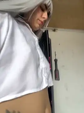 Snapshot of _Artemisa_X chatting on 09.18.25 Artemisa X online show from 09.18.25