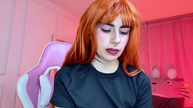 Snapshot of _Artemisa_X chatting on 10.10.25 Artemisa X online show from 10.10.25