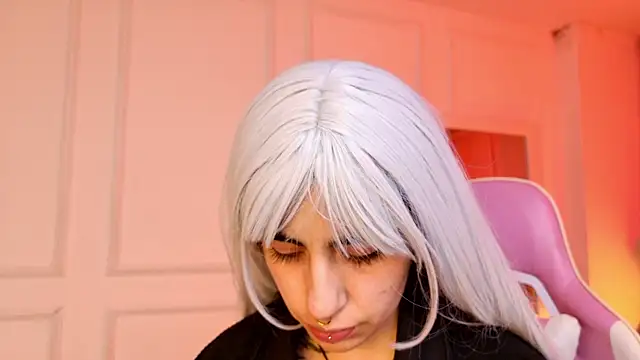 Snapshot of _Artemisa_X chatting on 10.13.25 Artemisa X online show from 10.13.25