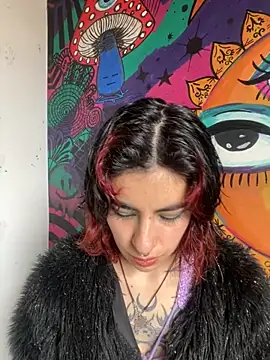 Snapshot of _Artemisa_X chatting on 10.28.25 Artemisa X online show from 10.28.25