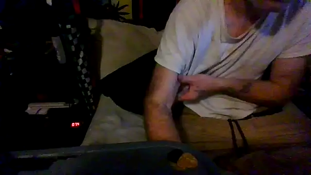 Snapshot of jaxx12369 chatting on 09.30.25 jaxx12369 online show from 09.30.25