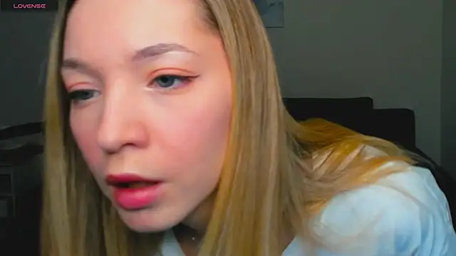 MiaThaine online show from 01.02.25