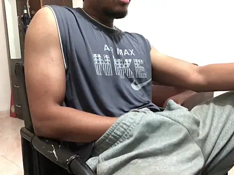 Snapshot of Zeuhorny chatting on 11.30.25 Zeuhorny online show from 11.30.25