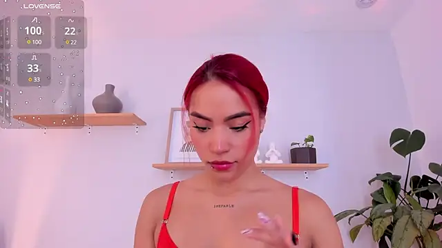 Scarlett Morgan  online show from 02.03.25