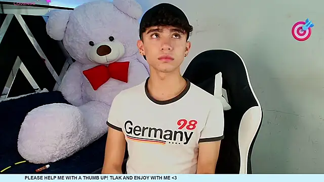 Niico Cruz online show from 02.19.25