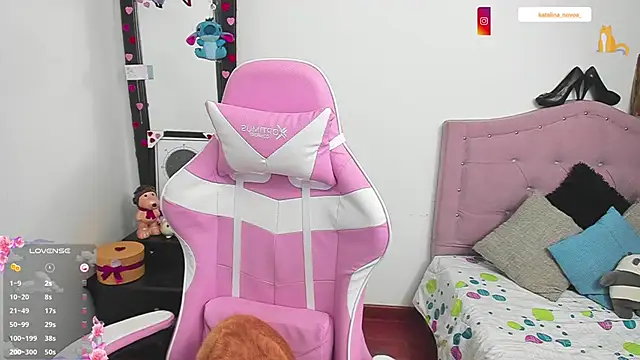 Katalina novoa online show from 03.15.26