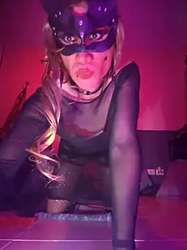 Snapshot of kandyloves chatting on 10.16.25 kandyloves online show from 10.16.25