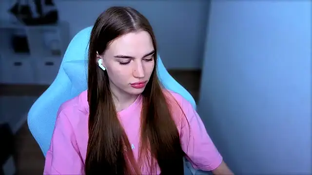 Snapshot of StellaLawless chatting on 10.01.25 StellaLawless online show from 10.01.25