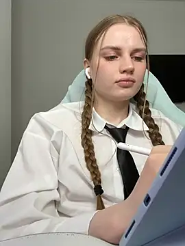 Snapshot of StellaLawless chatting on 03.08.26 StellaLawless online show from 03.08.26