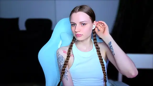 StellaLawless online show from 04.21.26