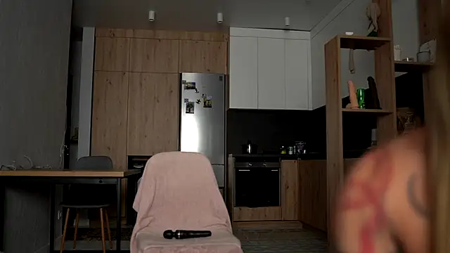 Nikita Karma online show from 10.24.25