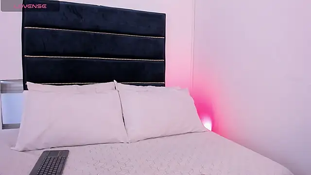 MarilynSmIith online show from 01.15.25