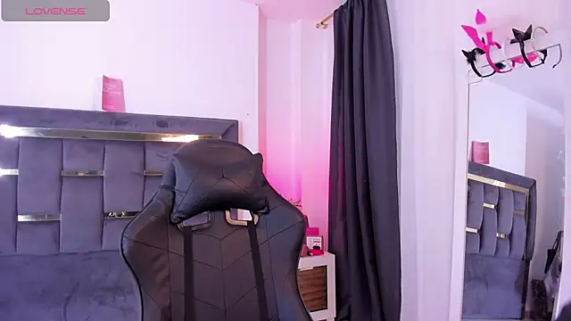 MarilynSmIith online show from 12.02.25