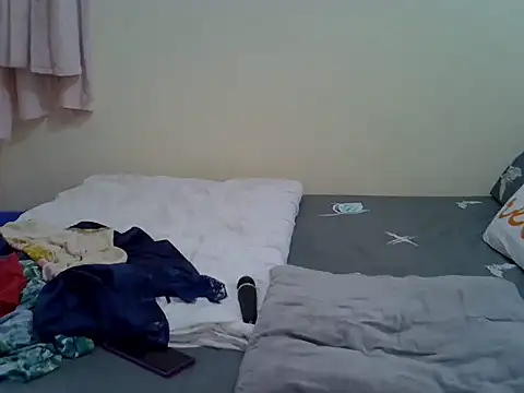 Sweet Bear online show from 12.17.25