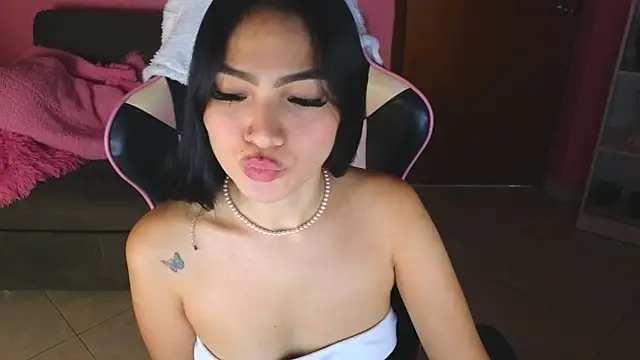 keity moon online show from 04.25.26