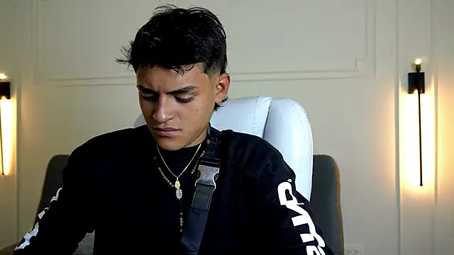 Paradise boy s online show from 02.08.25