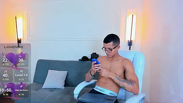 Paradise boy s online show from 02.09.26