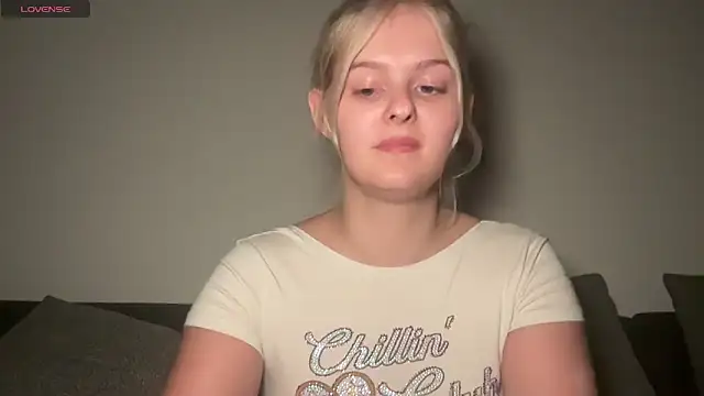 Allylove03 online show from 11.08.25