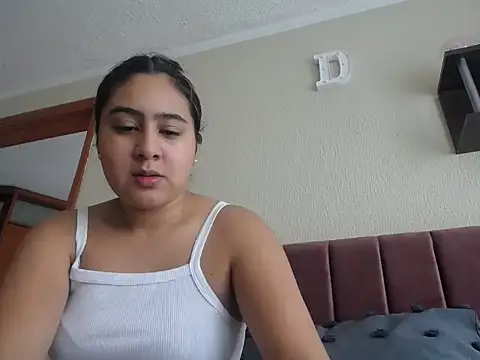 Snapshot of Miabonnett_ chatting on 02.17.26 Miabonnett online show from 02.17.26