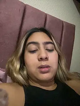 Snapshot of Miabonnett_ chatting on 03.08.26 Miabonnett online show from 03.08.26