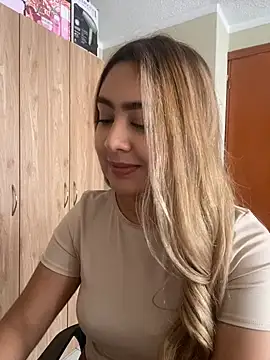 Snapshot of Miabonnett_ chatting on 07.27.26 Miabonnett online show from 07.27.26