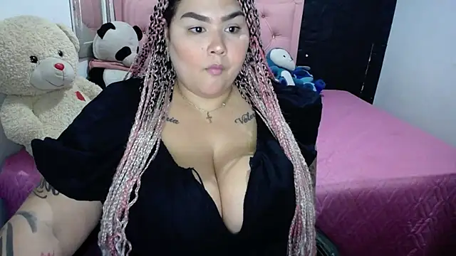 Snapshot of Fernanda_Big_Boobs chatting on 03.22.25 Fernanda Big Boobs online show from 03.22.25
