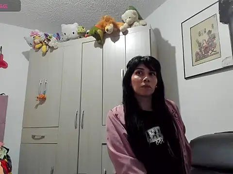 Snapshot of seduction_party chatting on 10.12.25 seduction party online show from 10.12.25