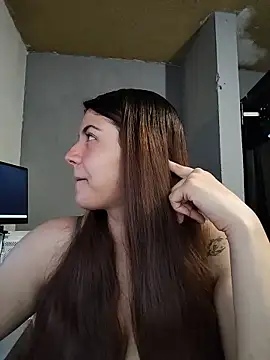 Snapshot of Carandrew chatting on 06.17.26 Carandrew online show from 06.17.26