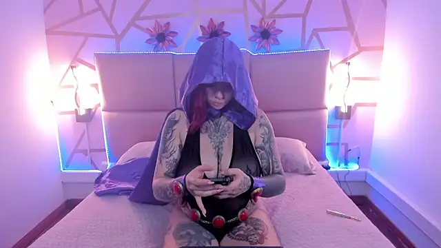 ViolettaBaker  online show from 10.15.25