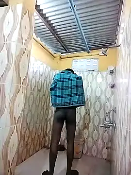 Snapshot of bas1cooks chatting on 12.10.24 bas1cooks online show from 12.10.24