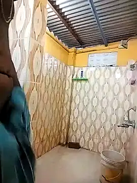 Snapshot of bas1cooks chatting on 12.24.24 bas1cooks online show from 12.24.24