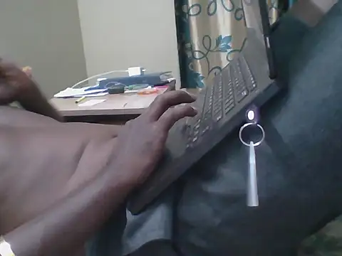 Snapshot of bas1cooks chatting on 10.11.25 bas1cooks online show from 10.11.25