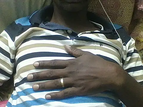 Snapshot of bas1cooks chatting on 10.28.25 bas1cooks online show from 10.28.25