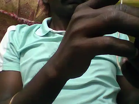 Snapshot of bas1cooks chatting on 12.05.25 bas1cooks online show from 12.05.25