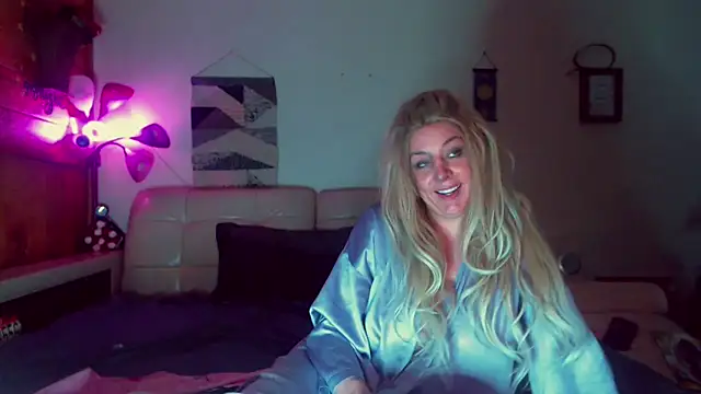 MonroeLoves online show from 03.20.26