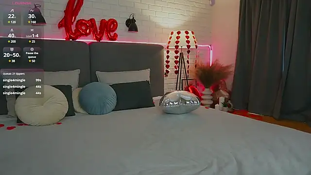 Viola  moon online show from 02.14.25