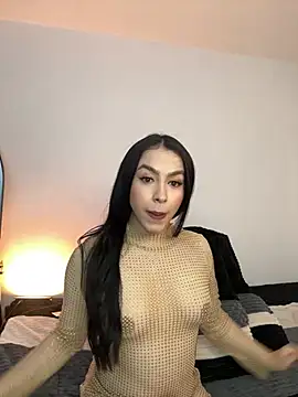 Snapshot of Vonmodel1 chatting on 04.25.26 Vonmodel1 online show from 04.25.26