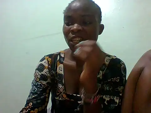 sexxyqueenn22 online show from 12.17.25