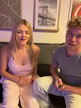 Snapshot of NickyGold_Official chatting on 02.25.26 NickyGold Official online show from 02.25.26