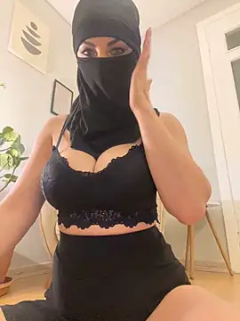 Snapshot of Amberonee31 chatting on 02.06.25 Amberonee31 online show from 02.06.25