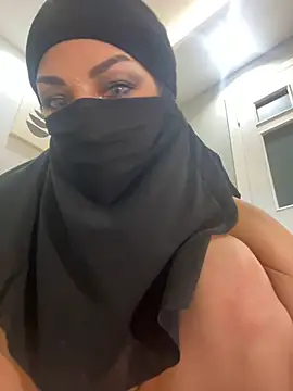 Snapshot of Amberonee31 chatting on 02.10.25 Amberonee31 online show from 02.10.25