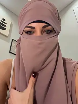 Snapshot of Amberonee31 chatting on 02.17.25 Amberonee31 online show from 02.17.25