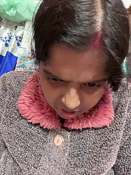 Snapshot of Beauty-queen chatting on 12.16.25 Beauty-queen online show from 12.16.25