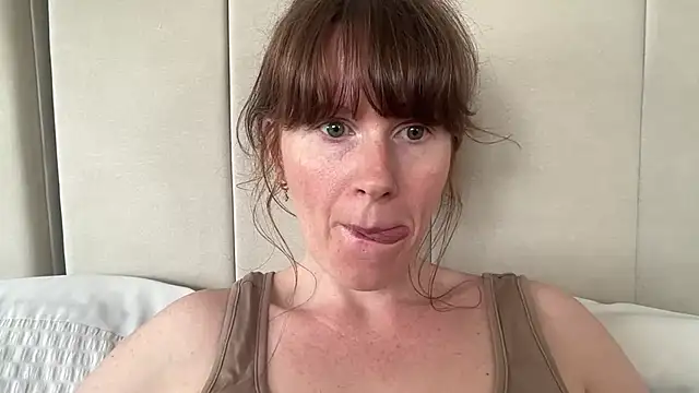 redheadrosie69 online show from 06.15.26