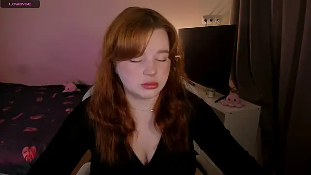 Snapshot of _Lisa_x chatting on 12.02.24  Lisa x online show from 12.02.24