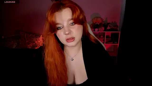 Snapshot of _Lisa_x chatting on 10.02.25  Lisa x online show from 10.02.25